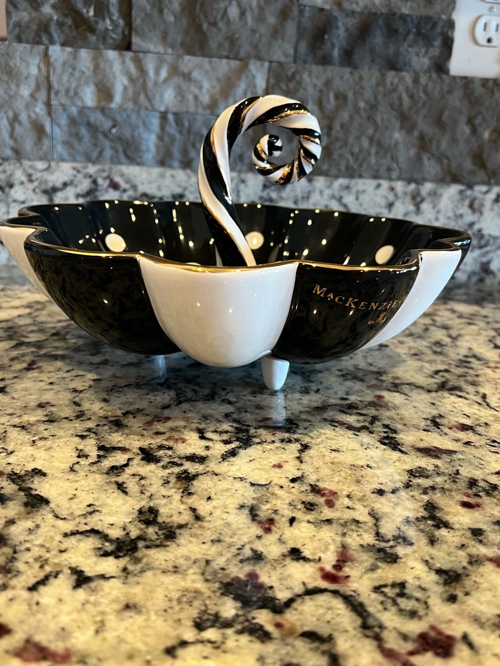 MacKenzie-Childs Vintage Black and White Stemmed Bowl 10." Retired and Rare! - Picture 2 of 10